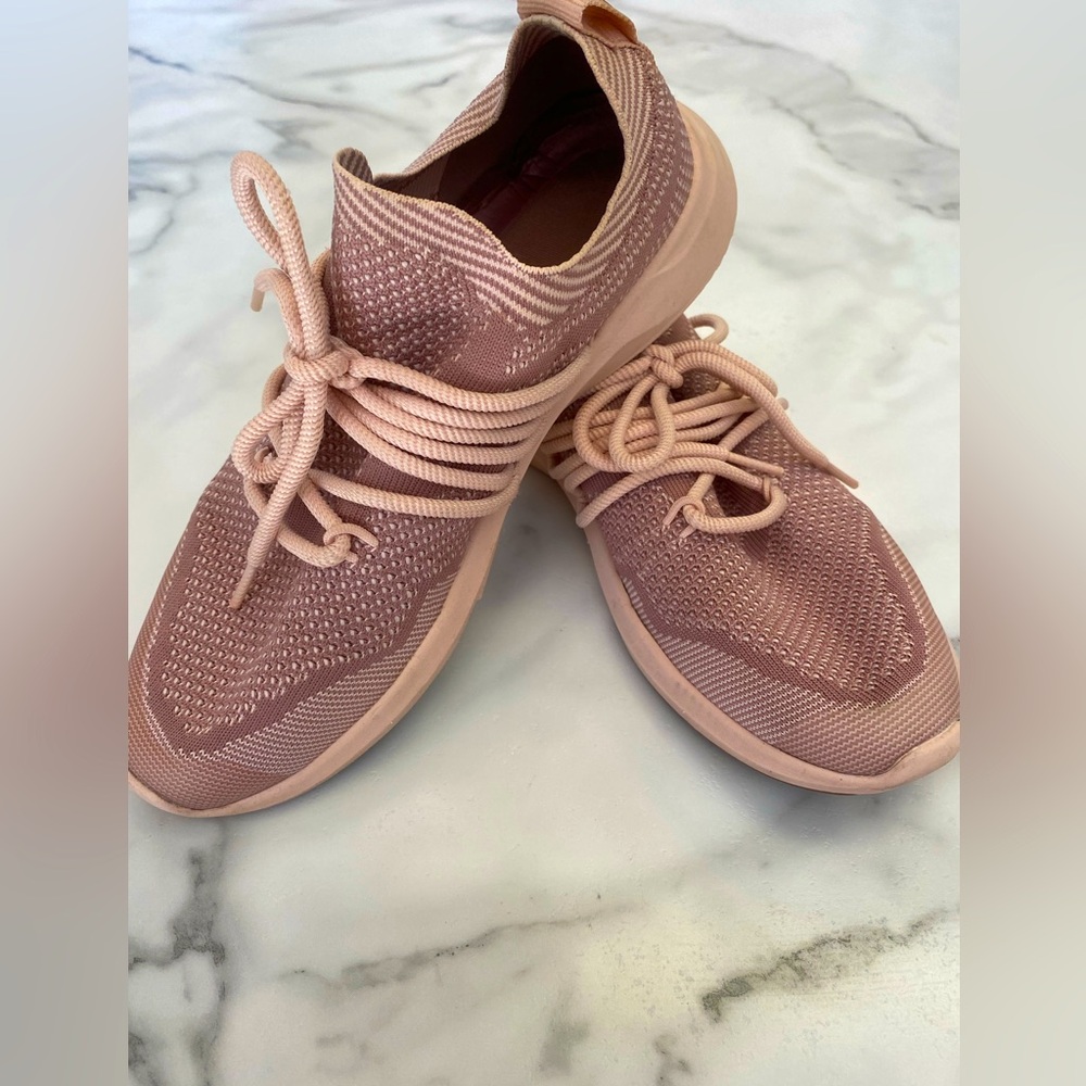 Fabletics slip-ons